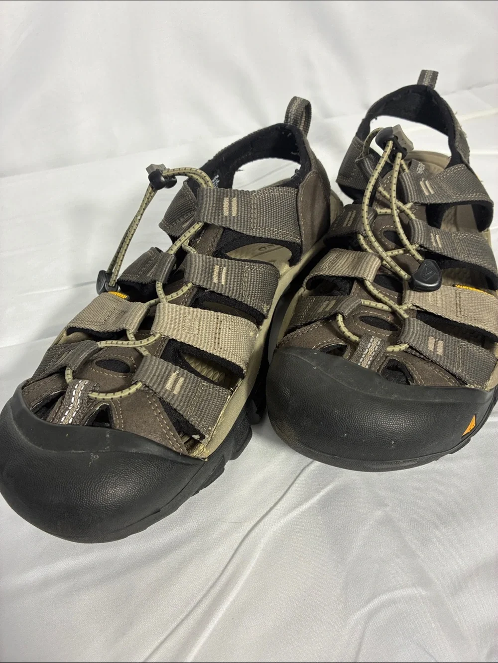 Keen Newport H2 Water Men's Brown Closed-Toe Outdoor Sandals